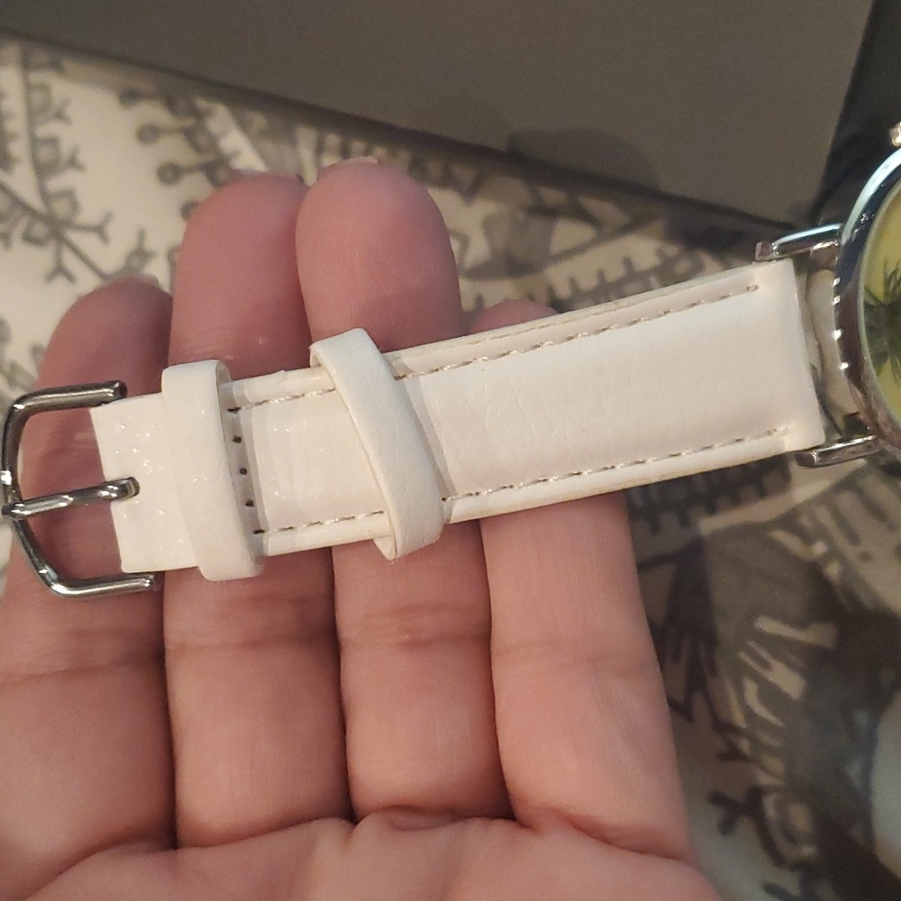 Pineapple watch ๐ - Picture 3 of 5